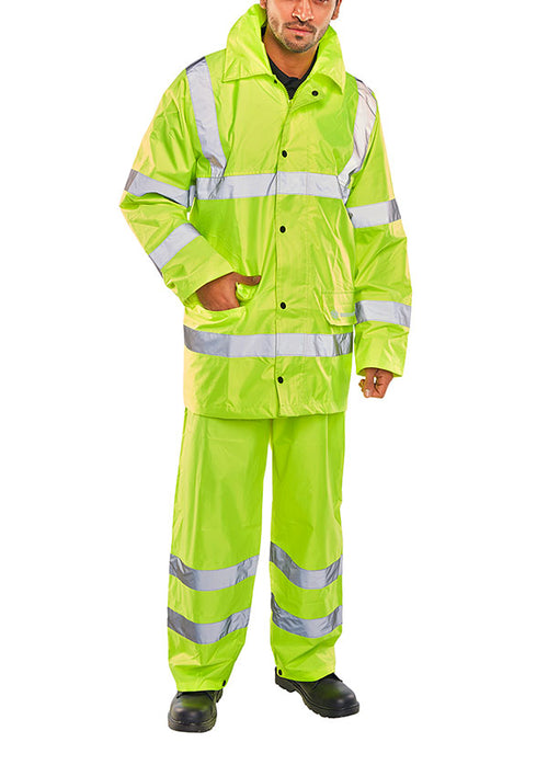 Beeswift Hi-Vis Lightweight Waterproof Suit. (Each)